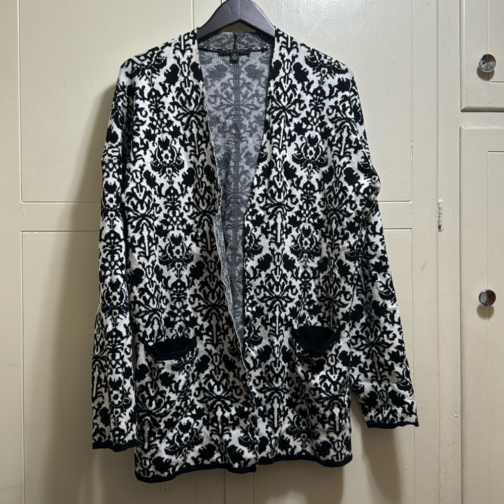 Cyrus Patterned Black white Long Sleeve Cardigan Sweater X-Large XL-